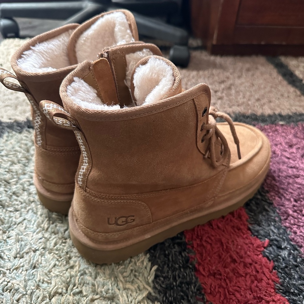Uggs Men’s Neumel High Moc Suede Wool Boot Chestnut (Size 12)